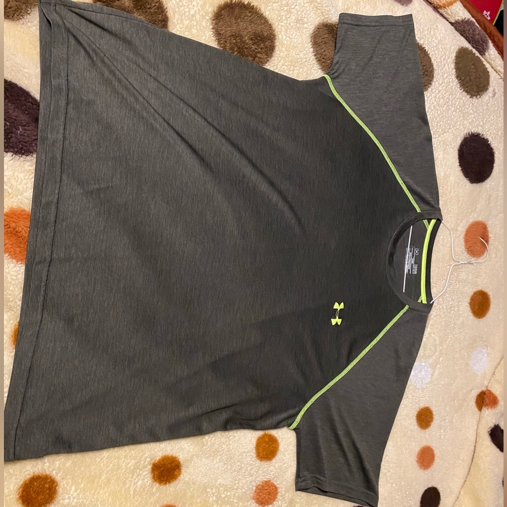 Men’s Under Armor Shirt